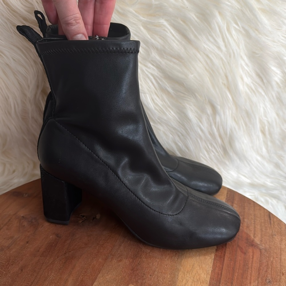 Donald J. Pliner Cattie Black Stretch Ankle Booties Size 6.5 Minimalist Chic